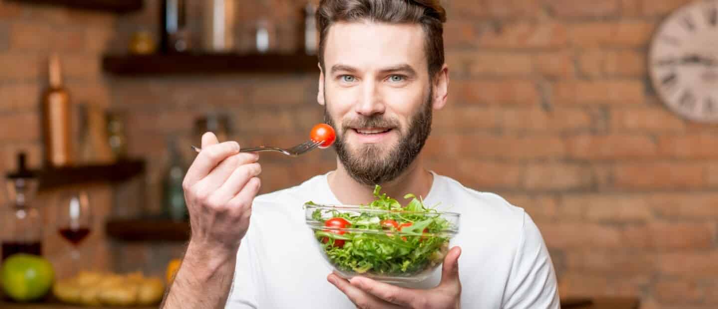 مردان برای داشتن رژیم غذایی سالم چه مواد غذایی را در بشقاب غذایی خود قرار دهند ؟