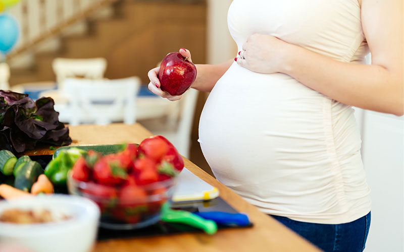 بایدها و نبایدها در رژیم غذایی بارداری